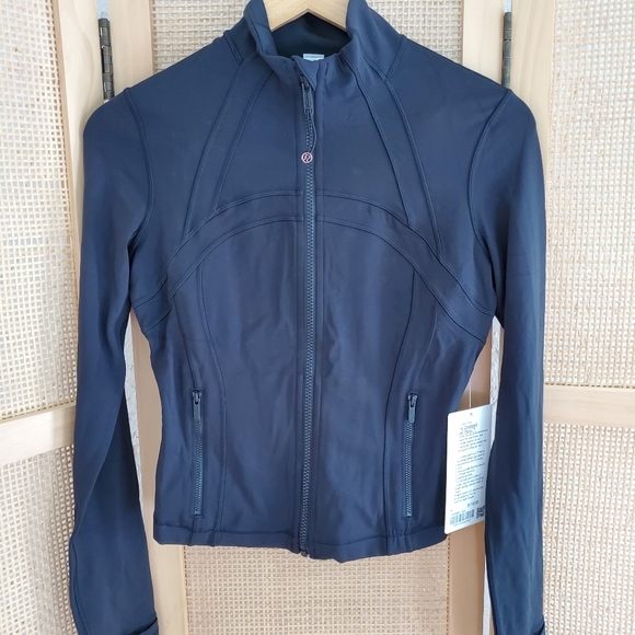 NWT LULULEMON DEFINE JACKET CROPPED BLACK SIZE 6 NULU - Picture 1 of 8
